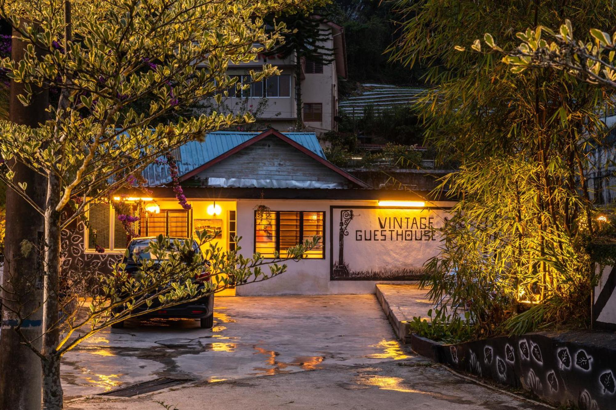 Vintage Guesthouse タナ・ラタ エクステリア 写真
