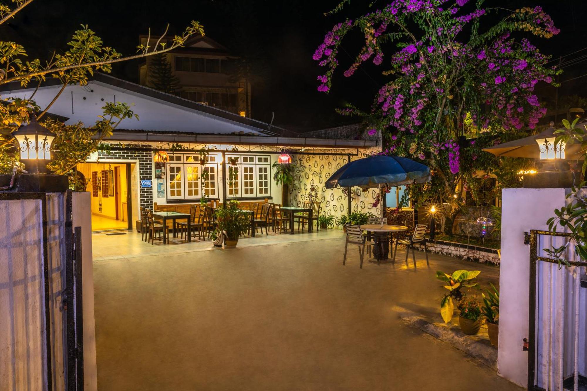 Vintage Guesthouse タナ・ラタ エクステリア 写真